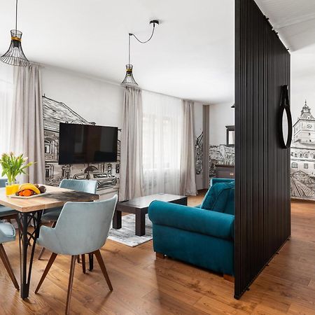 Peak Aparthotel - Old Town - By Cityhost Braşov Dış mekan fotoğraf